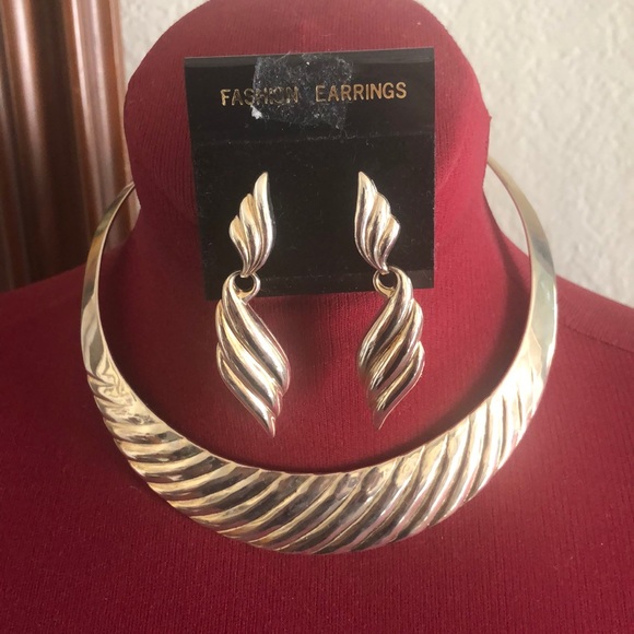 Jewelry - Choker and earrings